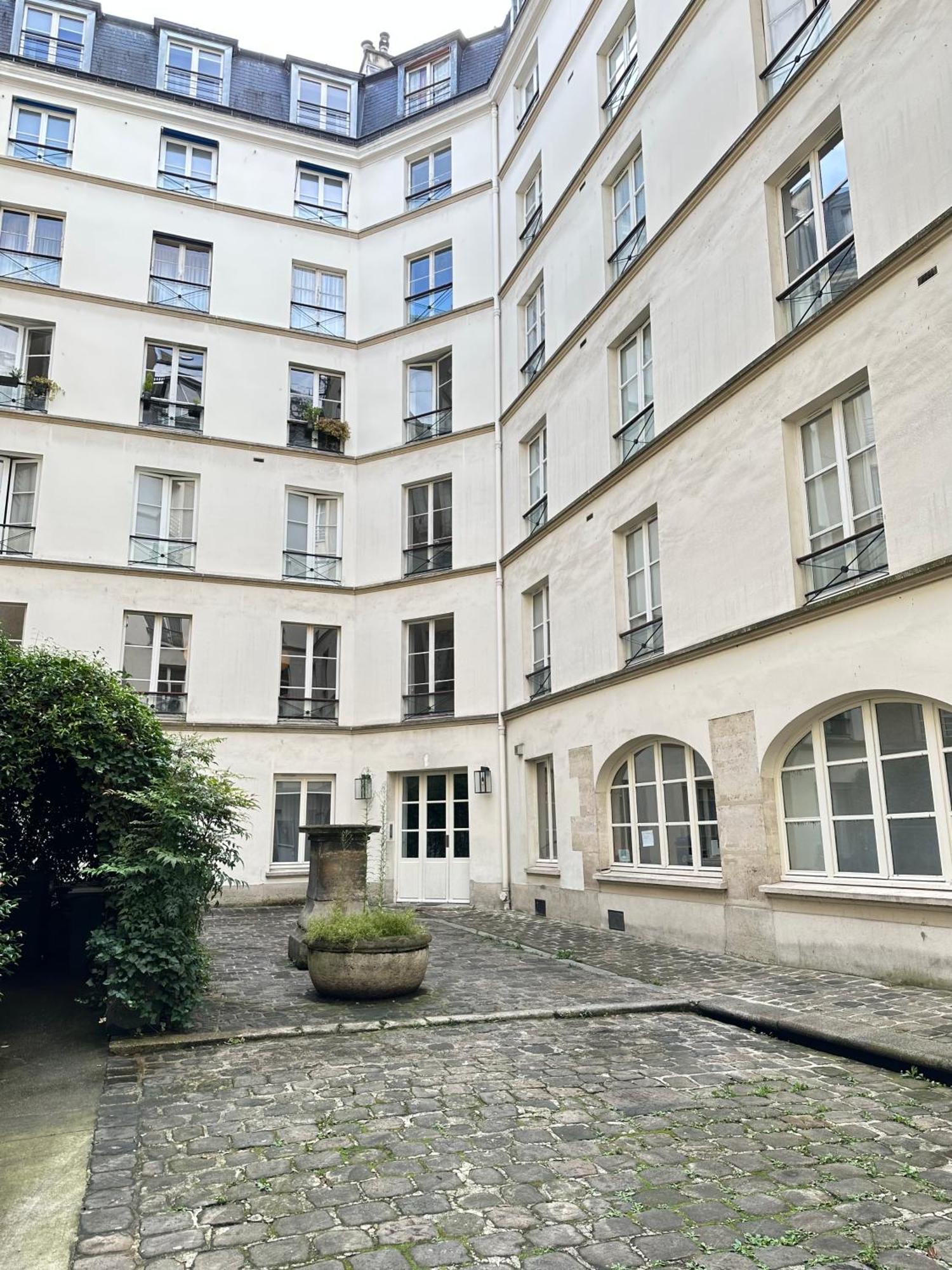 Apartment Spacious & Luxurious Paris